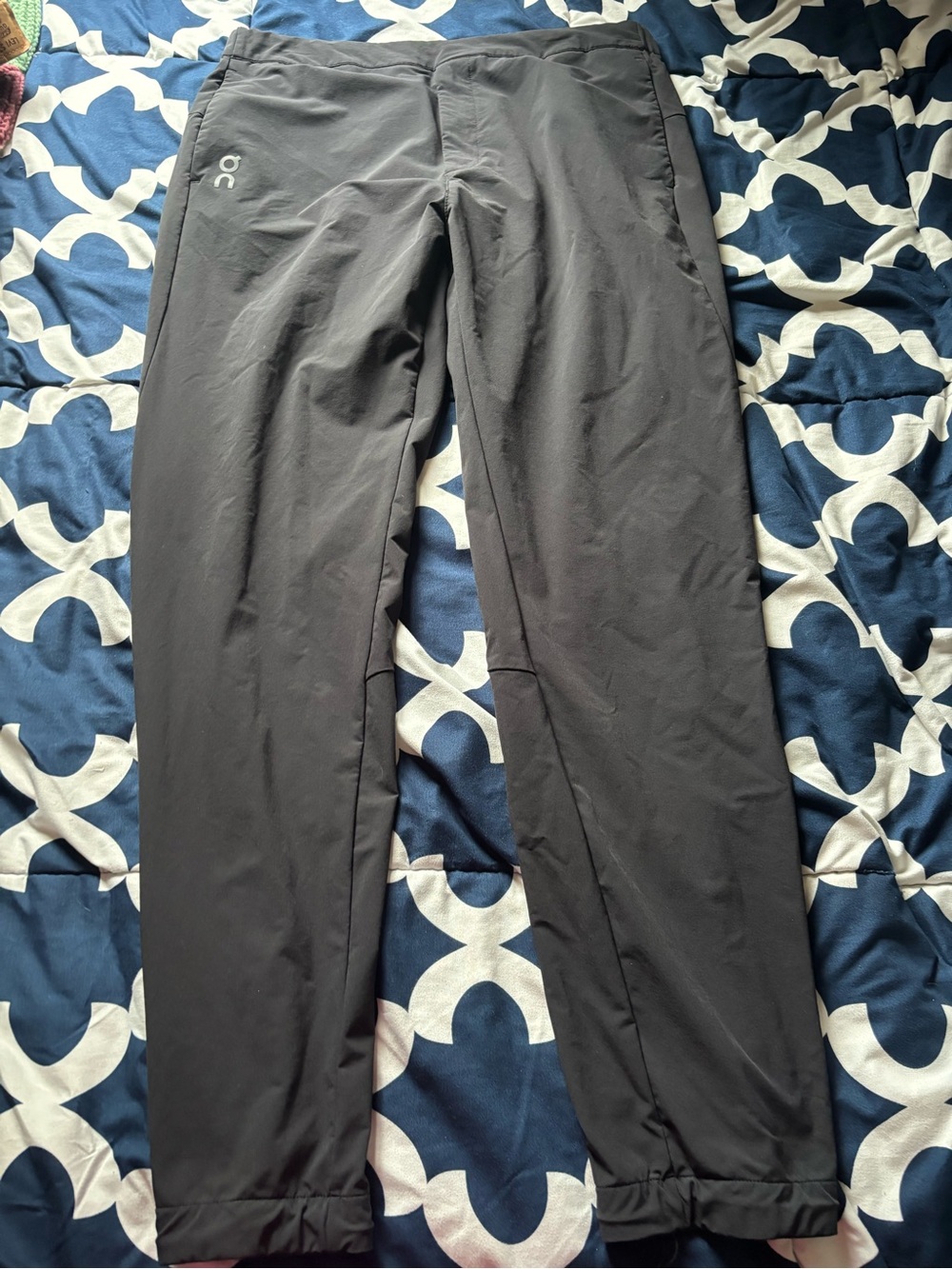 On Running Black Men’s Lightweight Jogger Pants